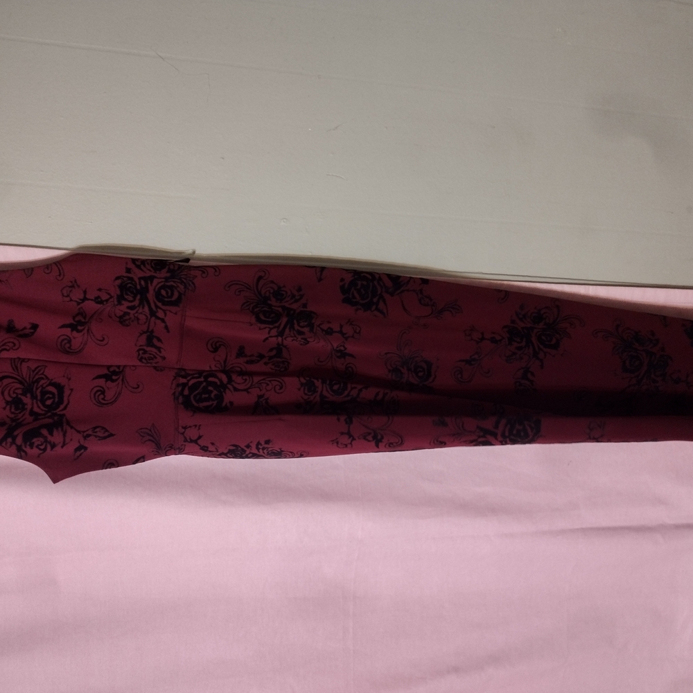 Elegant Floral Maxi Dress in Burgundy